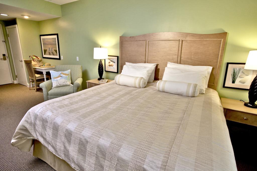 One-Bedroom Suite,72072614:JPEG